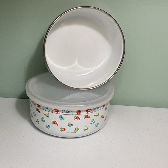 Vintage M Kamenstein Inc Enamelware Nesting Bowls - Picture 5 of 10